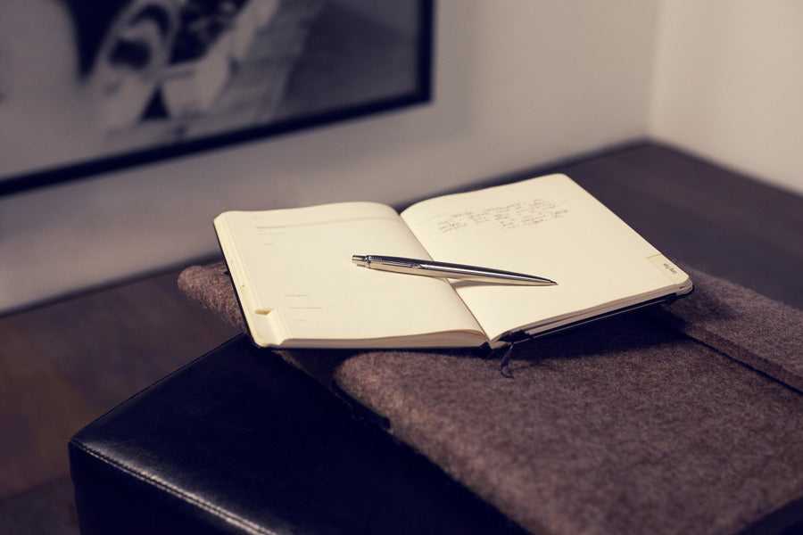 Parker Jotter Stainless Steel Chrome Trim Ballpoint Pen