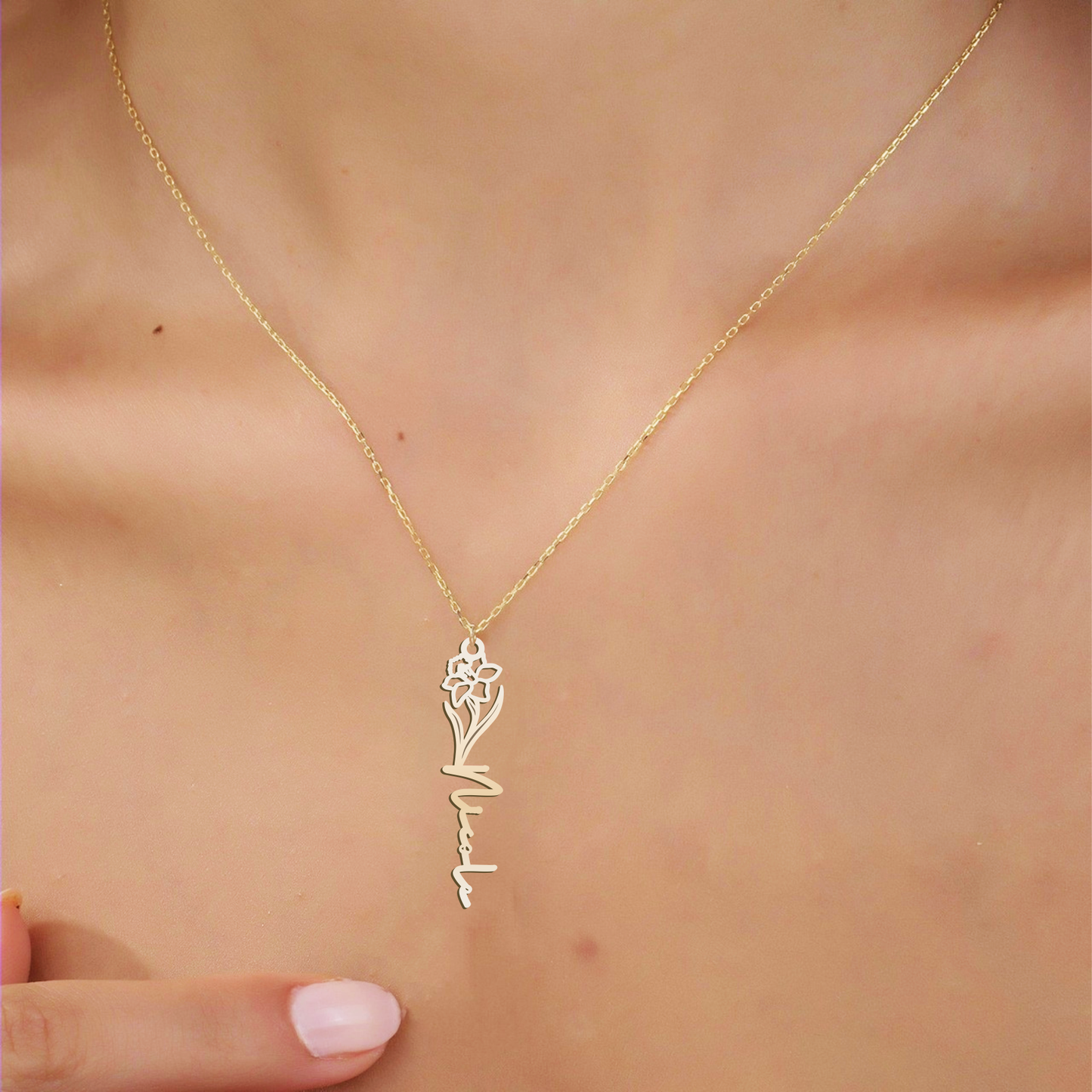 December Birthflower Name Necklace